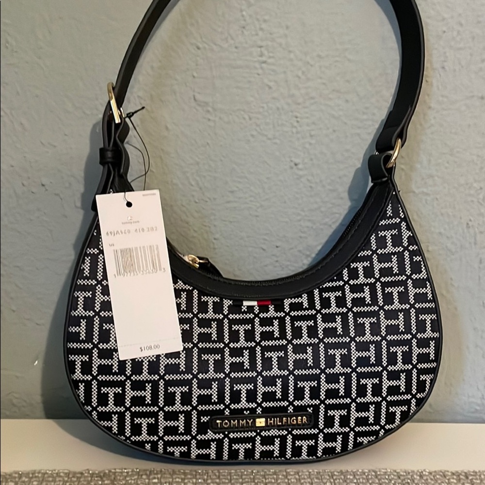 Tommy Hilfiger Geometric Shoulder Bag
